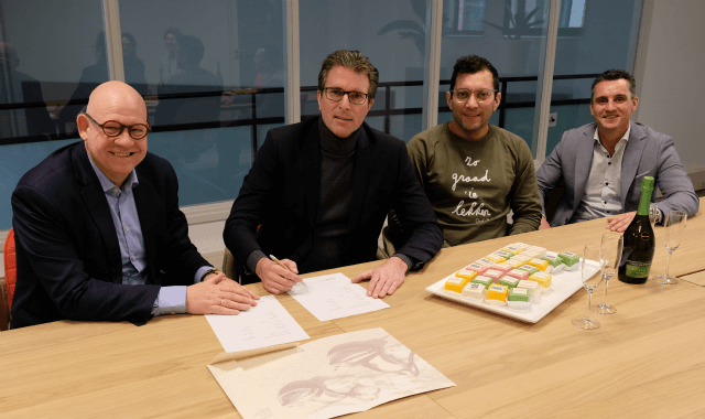 ondertekenen contract