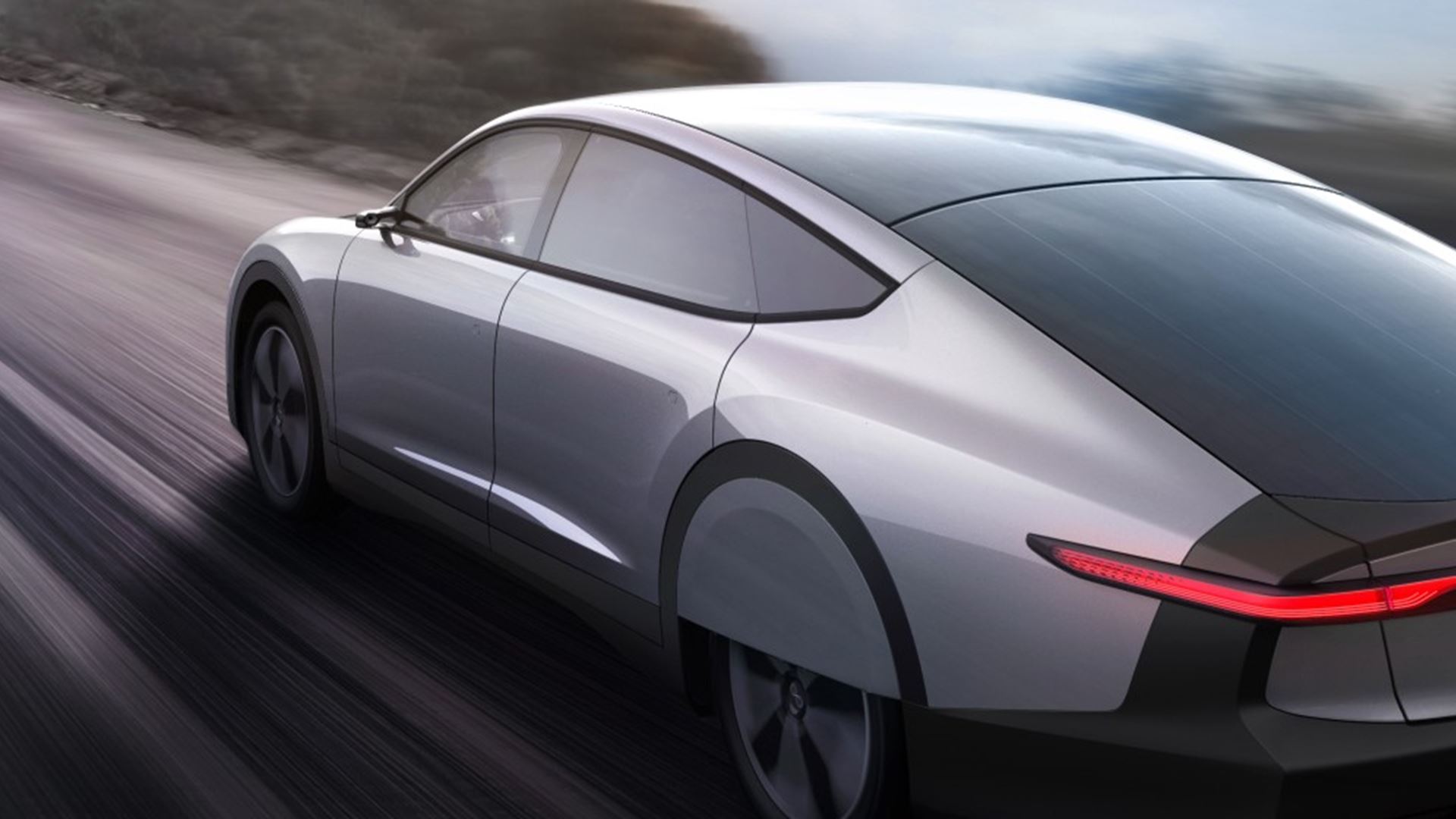 De meest aerodynamische productieauto rijdt op zonne-energie-first-banner
