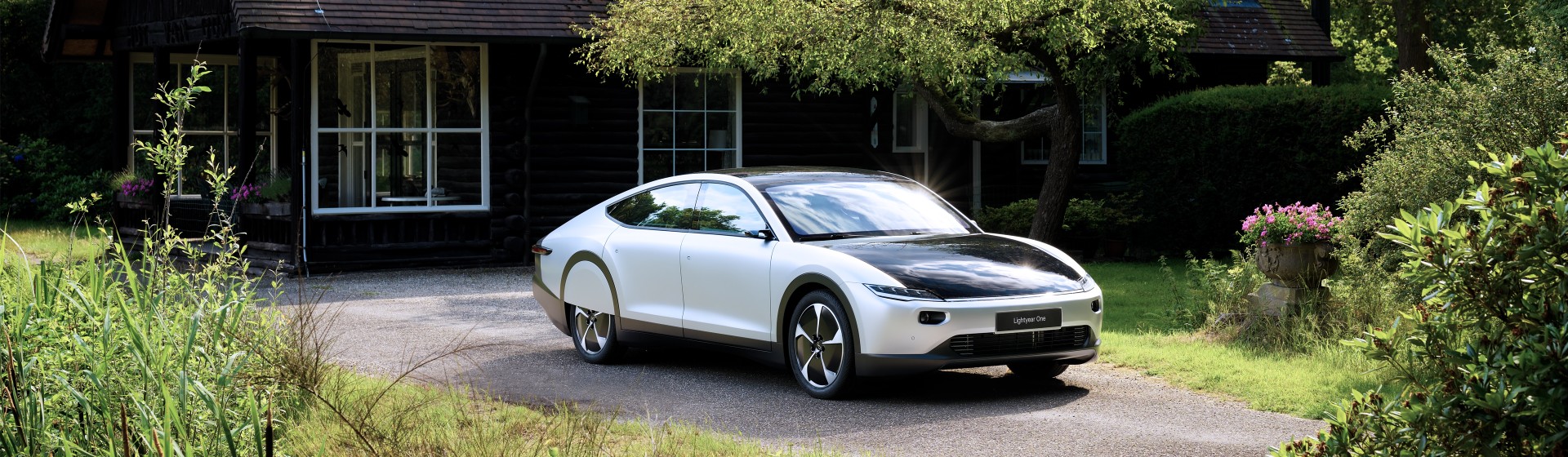 De meest aerodynamische productieauto rijdt op zonne-energie