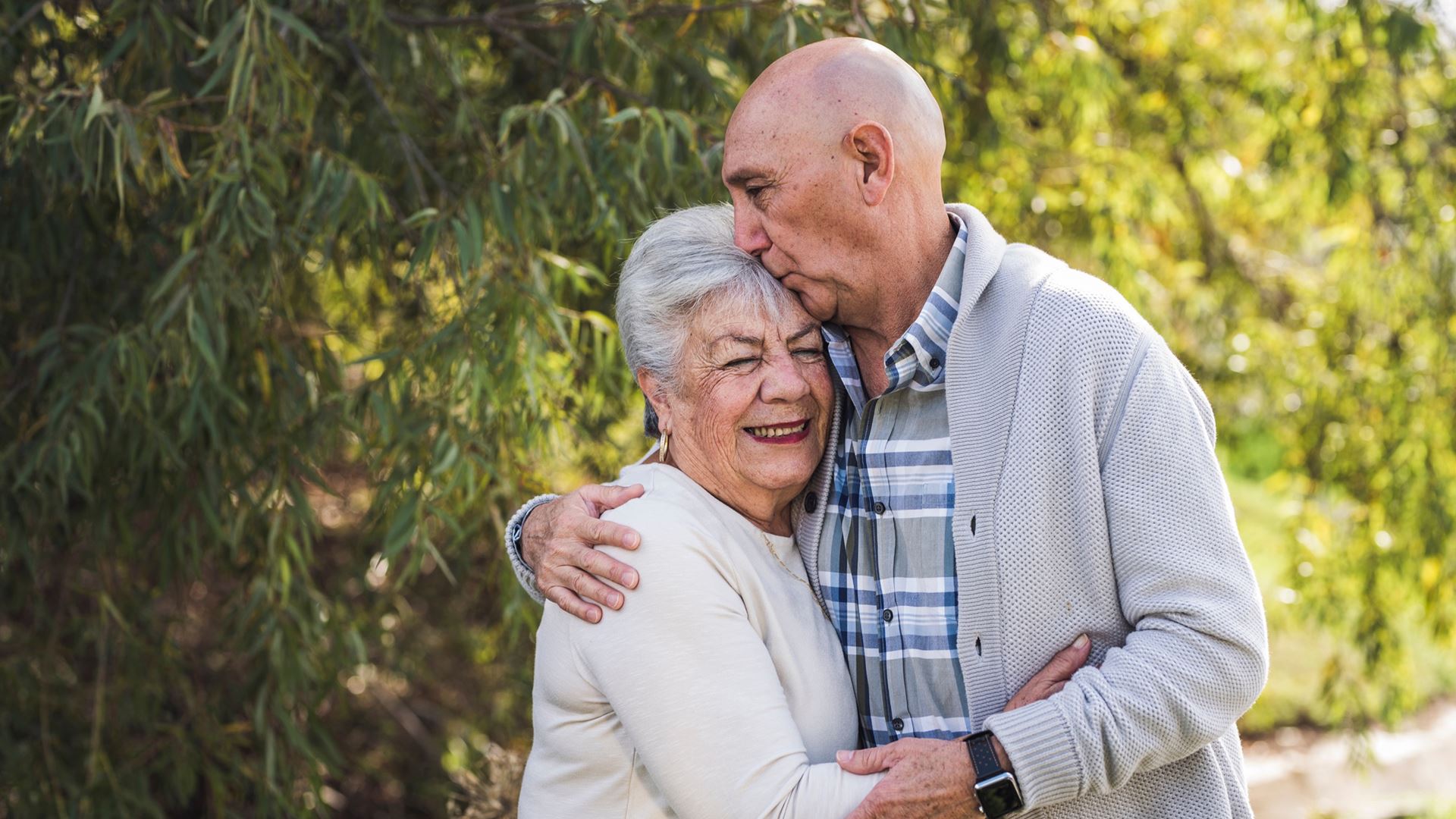 Change or pass on information